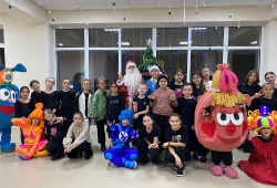 Новогоднее театрализованное представление для детей «Новогодние приключения»